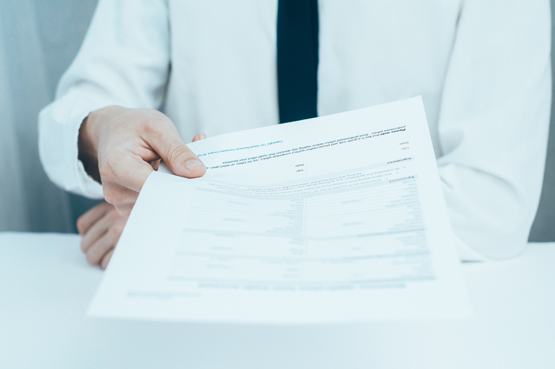 Exchanging CVs among executive-level talent